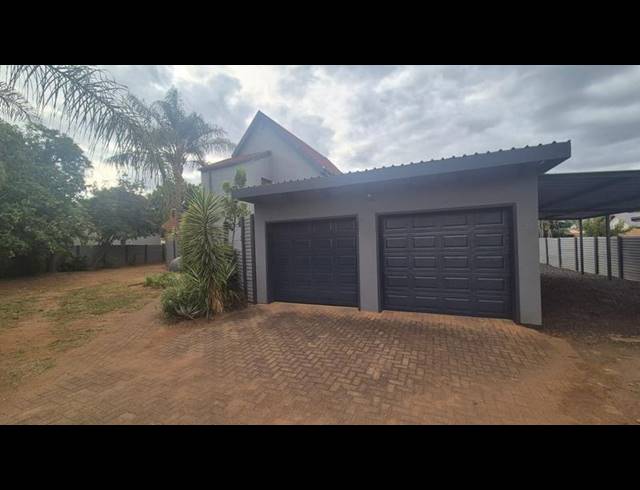 4 BEDROOM HOUSE FOR SALE IN DORANDIA